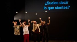  'Todo lo posible' de Nueveuno (Teatro Circo Price). Foto de Fernando Tribiño