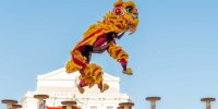 Danza del León ‘Doble Suerte’, a cargo de la compañía de Danza del León y Artes Marciales Huaide de Fuyong de Shenzhen© Ángel LBH / Madrid Destino